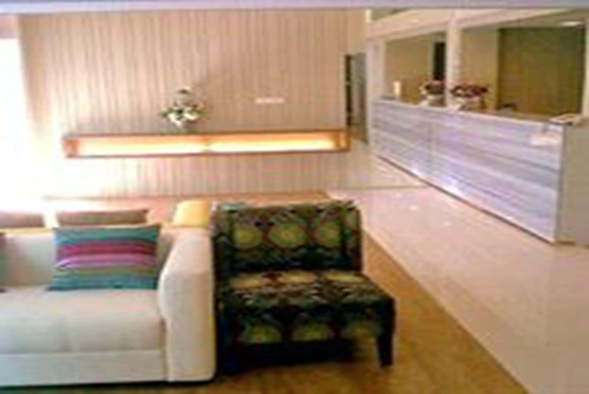 Nantra Silom Hotel Bangkok Bagian luar foto