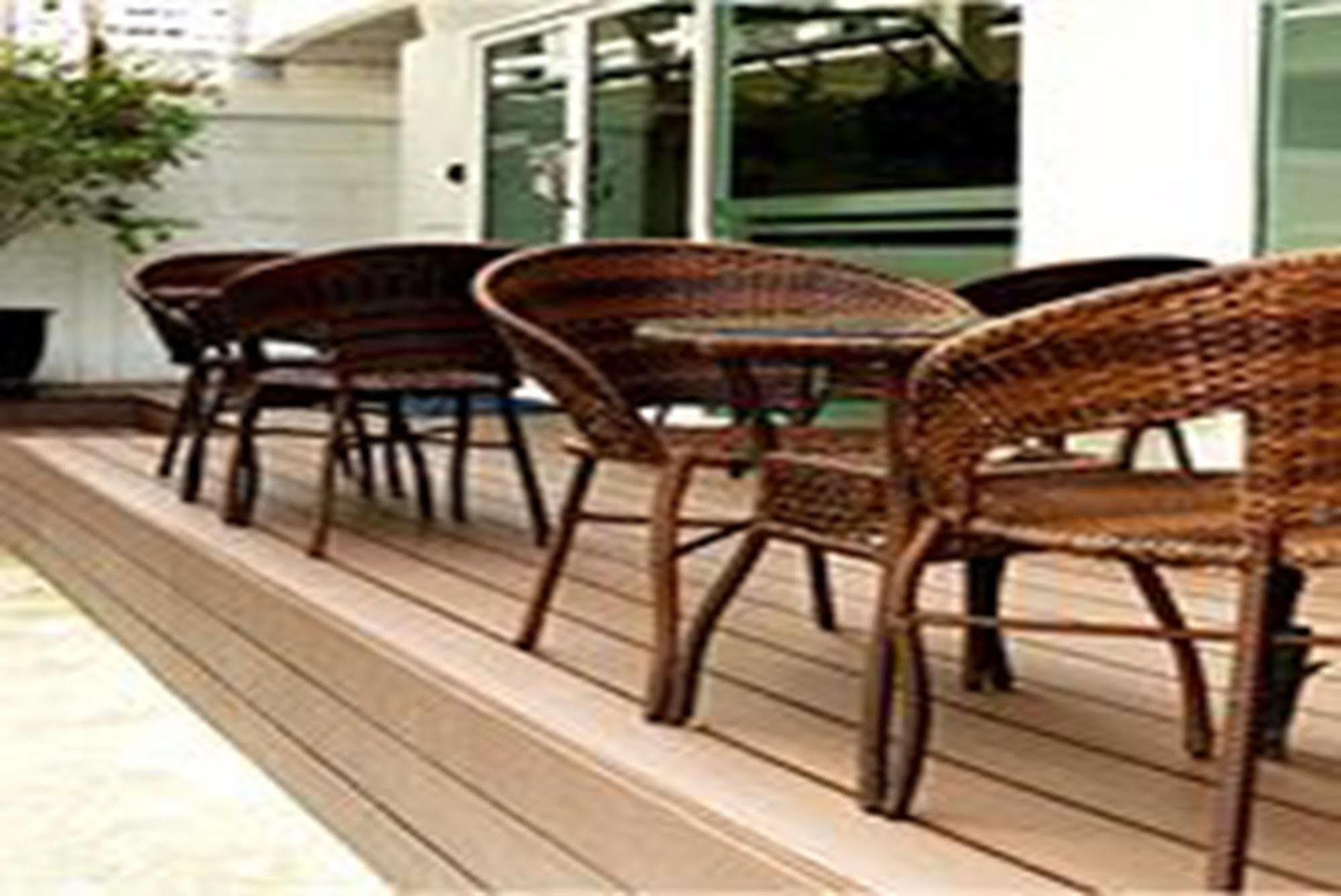 Nantra Silom Hotel Bangkok Bagian luar foto